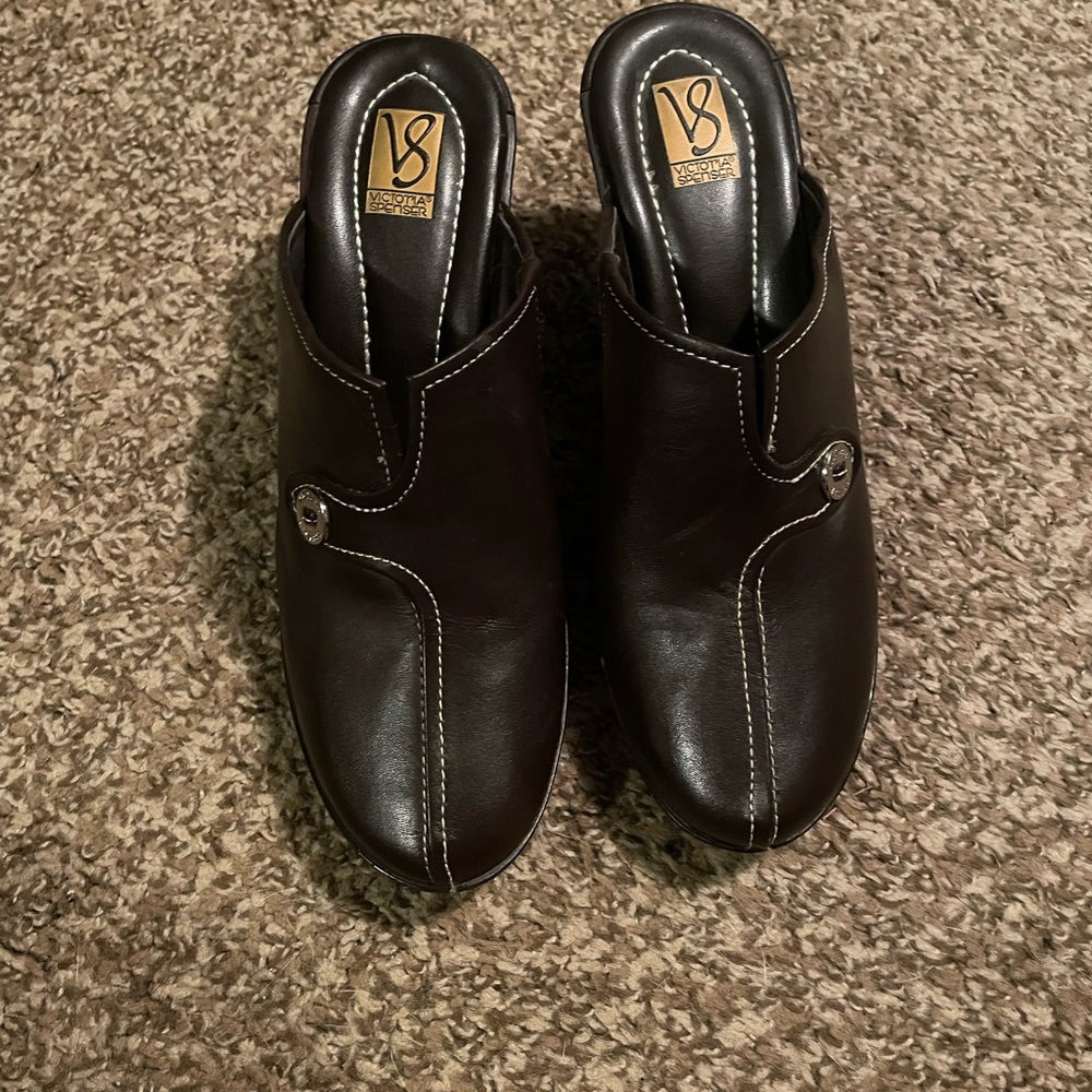 Victoria Spenser Women's Dark Brown Slip-On Loafers